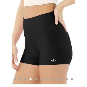 Alo shorts size Large